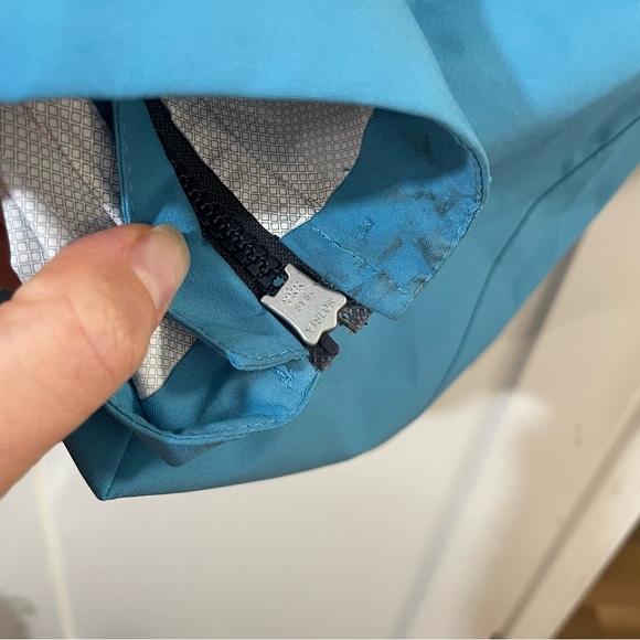 Cotopaxi Cielo Rain Trench *Flawed zipper - Picture 16 of 16